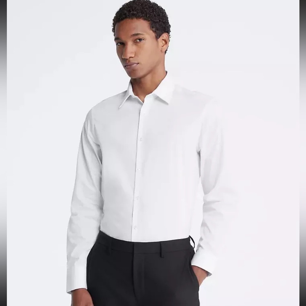 SOLD😍Calvin Klein Mens Regular Fit White Herringbone Steel+ Dress Shirt.